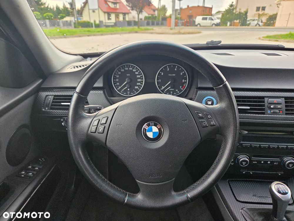 BMW Seria 3 320i - 20