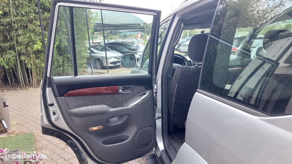 Toyota Land Cruiser 3.0 D-4D - 12