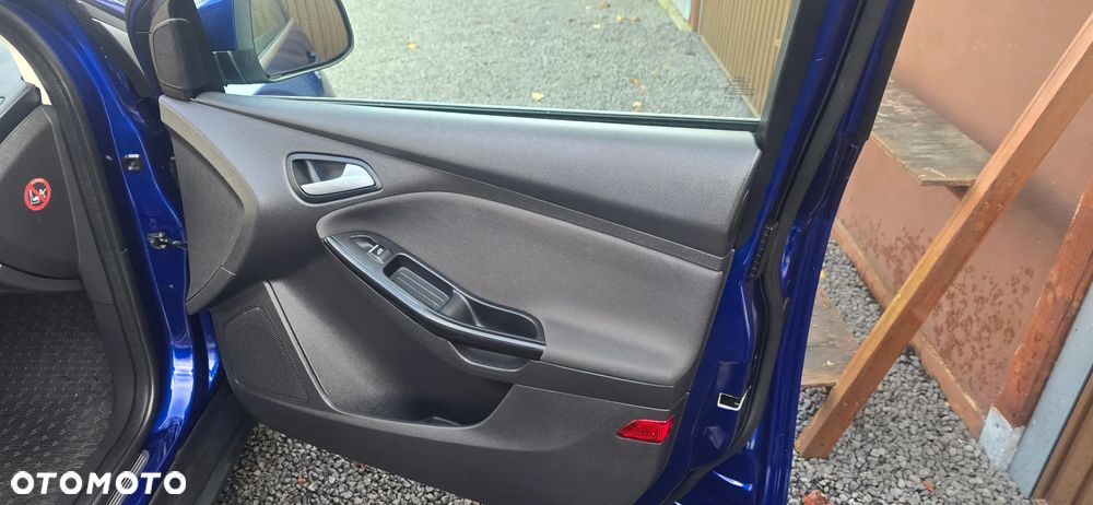 Ford Focus 1.0 EcoBoost Titanium - 18
