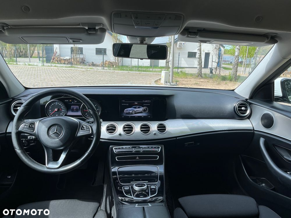 Mercedes-Benz Klasa E 200 d 9G-TRONIC - 12