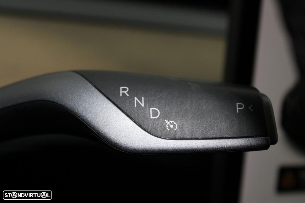 Tesla Model Y Long Range Dual Motor AWD - 15