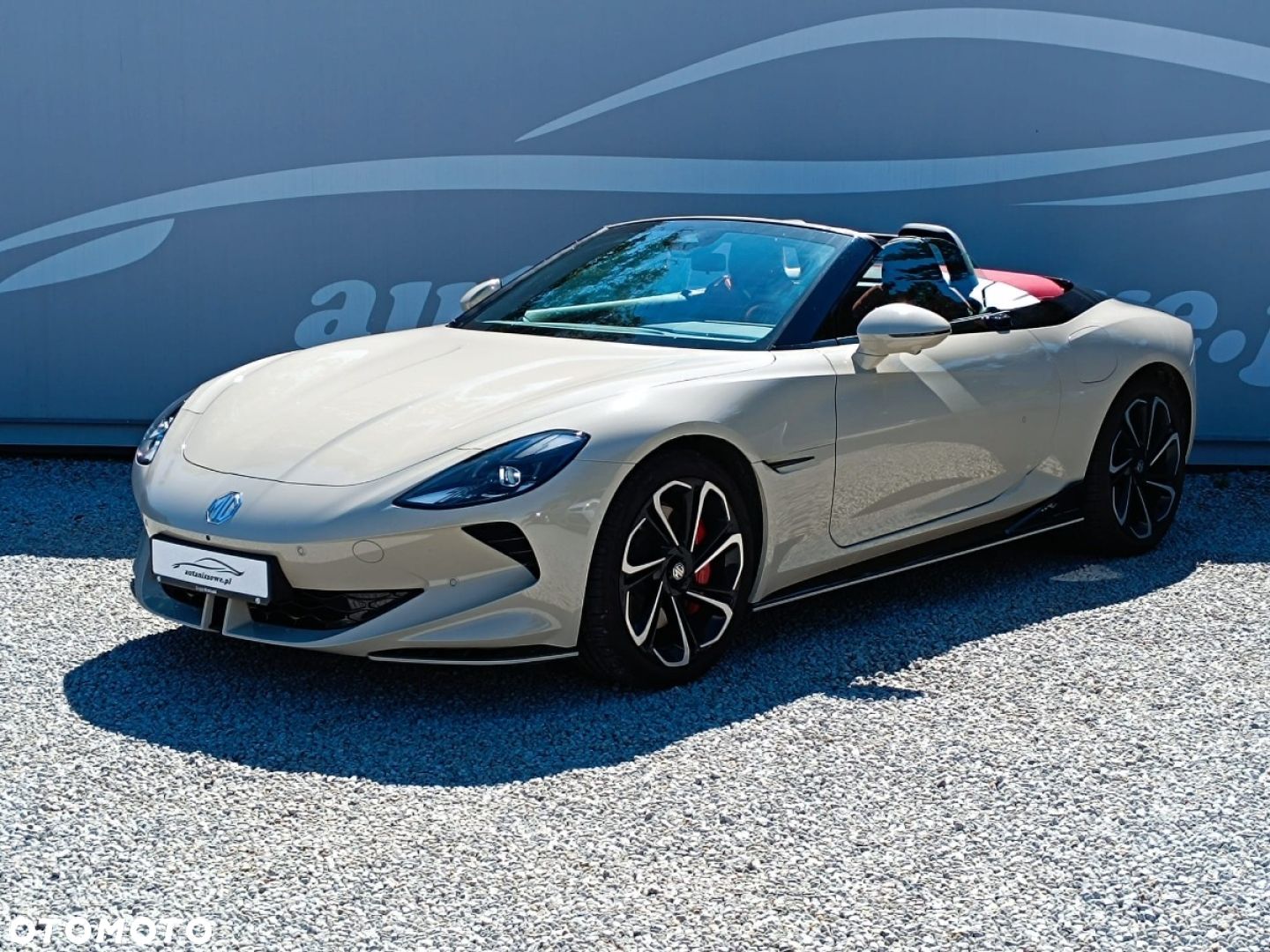 MG Cyberster 77kWh AWD Czerwony Dach - 1