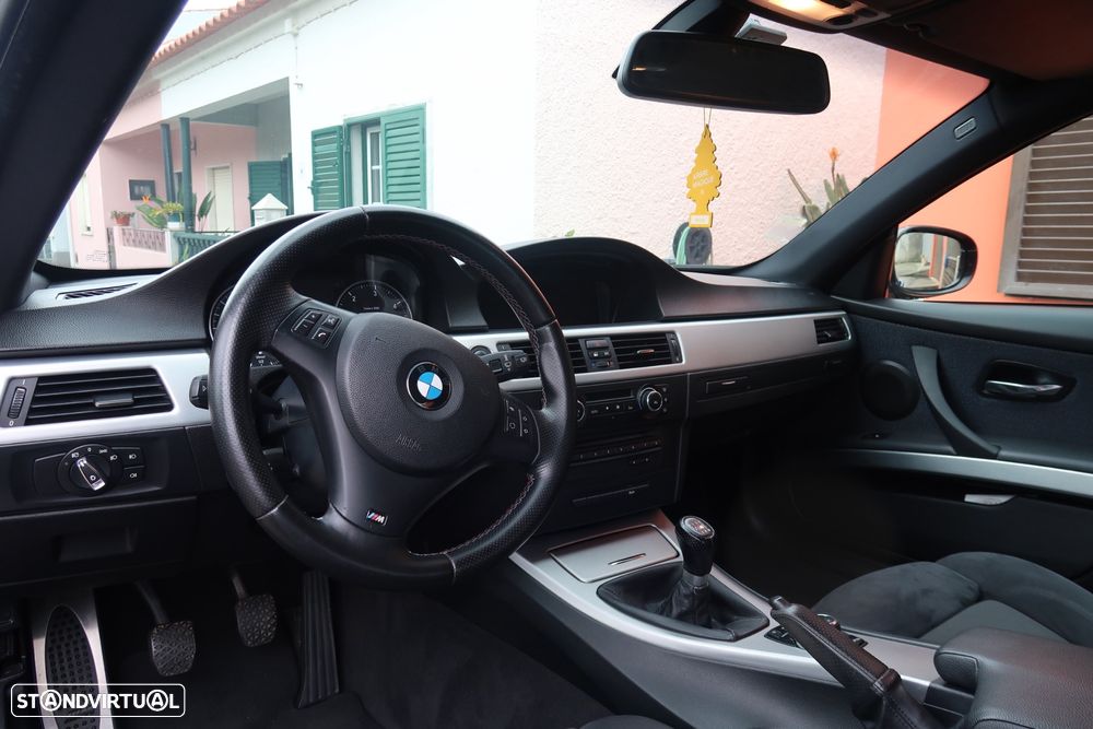 BMW 320 d Coupe Edição M - 8