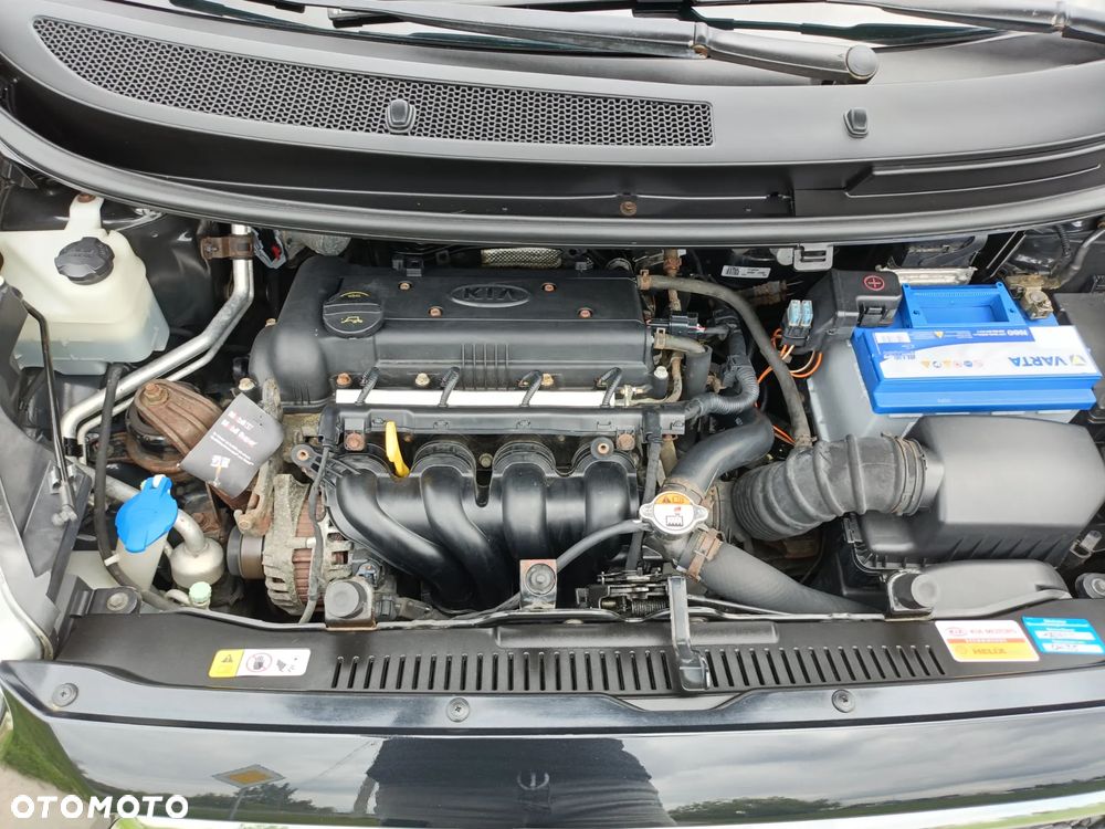 Kia Venga - 17