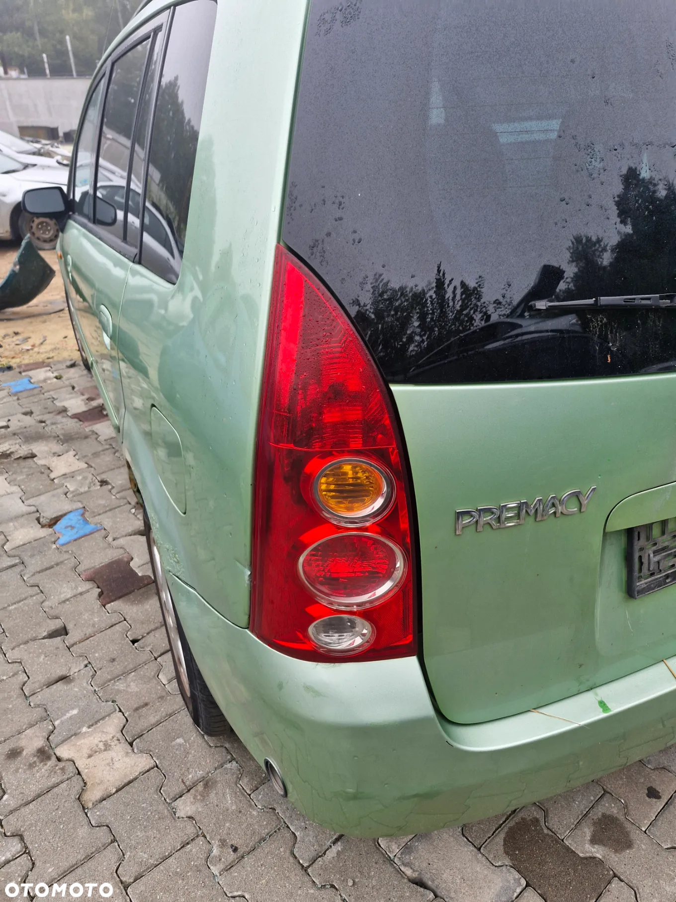 Mazda premacy 1.8 B  maska  zderzak drzwi lusterko szyba roleta fotel pojazd na czesci - 4