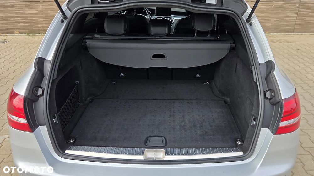 Mercedes-Benz Klasa C 200 4-Matic 9G-TRONIC - 7