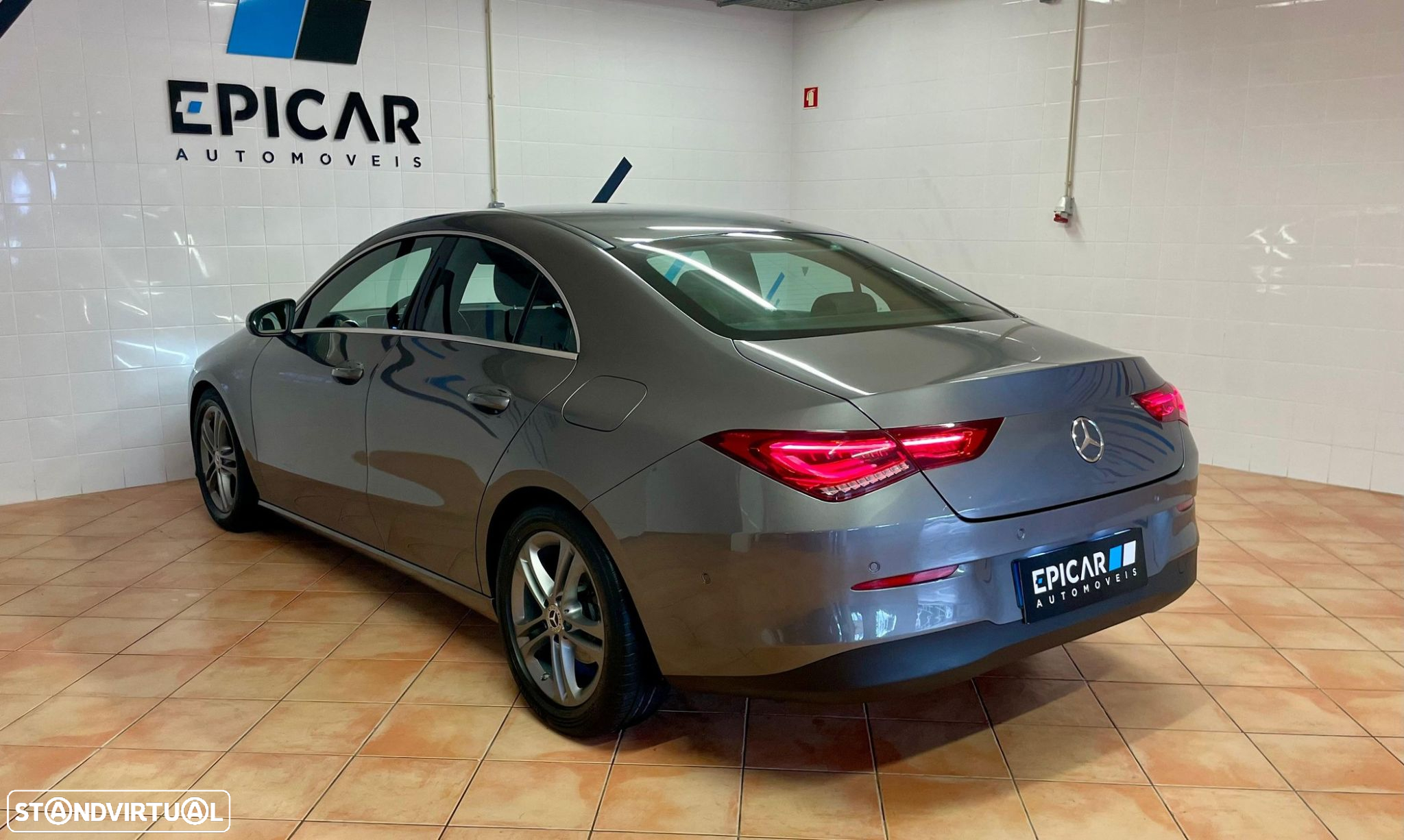 Mercedes-Benz CLA 180 Progressive - 10