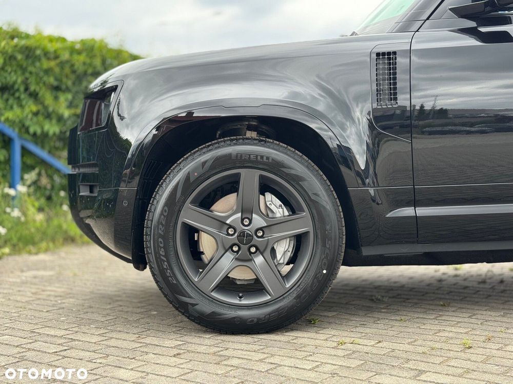 Land Rover Defender - 5