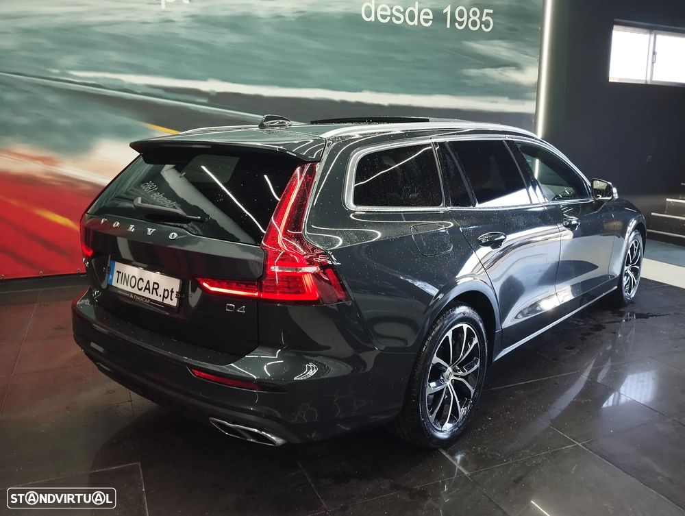 Volvo V60 2.0 D4 Momentum Plus - 5