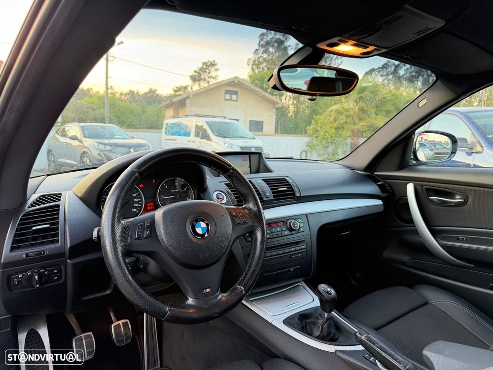 BMW 118 d Pack M - 21