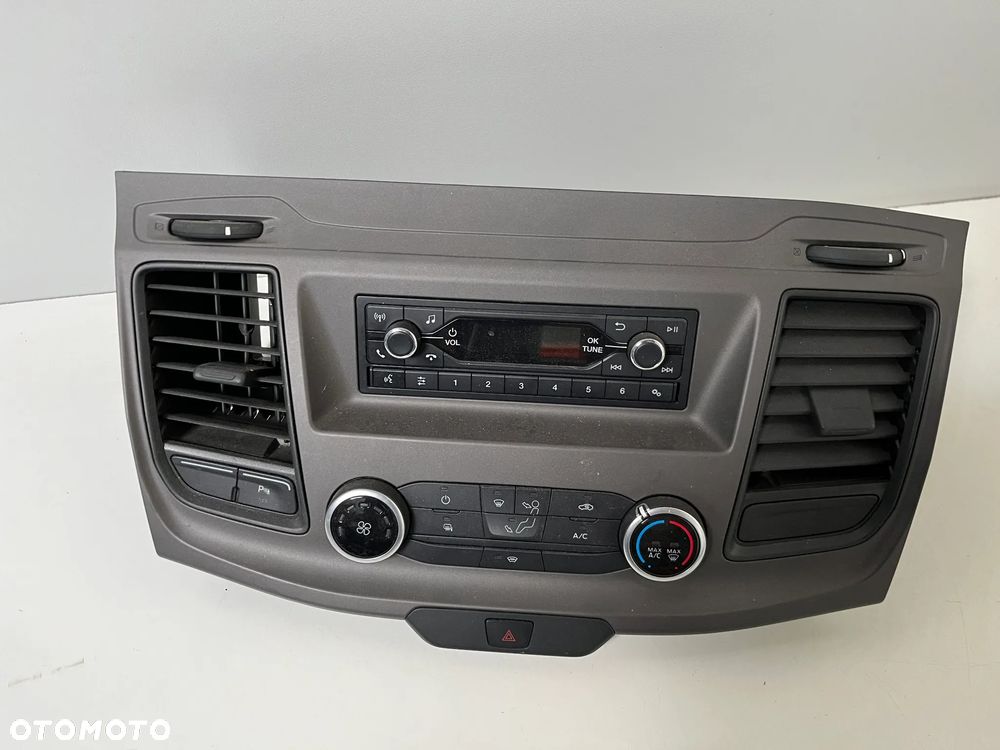 Panel Radio do Ford Transit Custom 2018 rok - 1