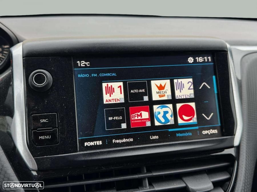 Peugeot 2008 1.2 PureTech Style - 16