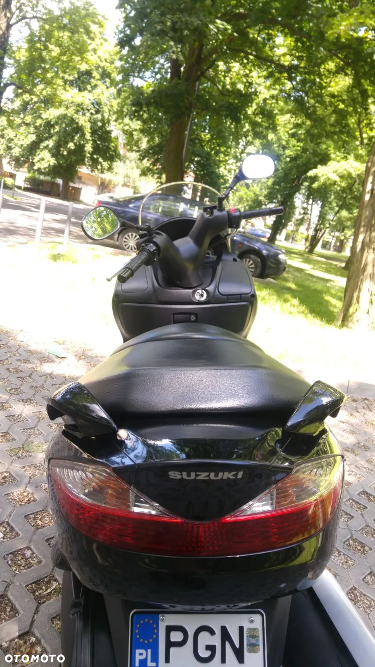 Suzuki Burgman - 4
