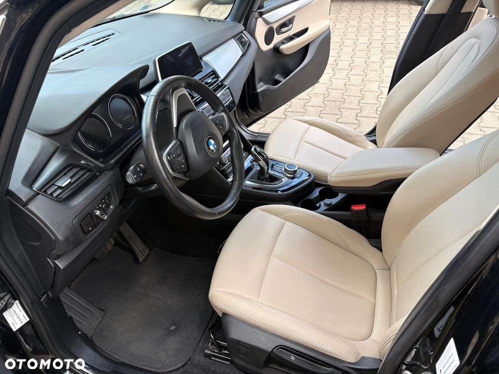 BMW Seria 2 218i - 6