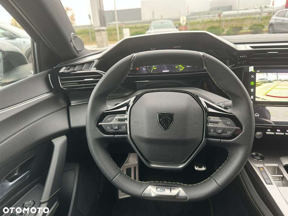 Peugeot 408 - 18