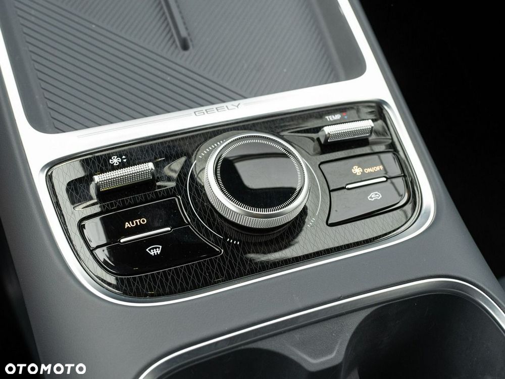 Geely Starray EM-i 1.5 PHEV Pro - 13