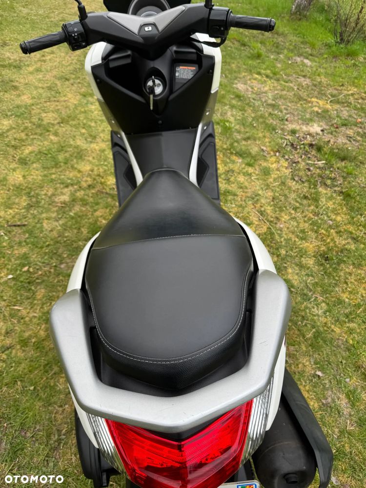 Yamaha NMAX - 9
