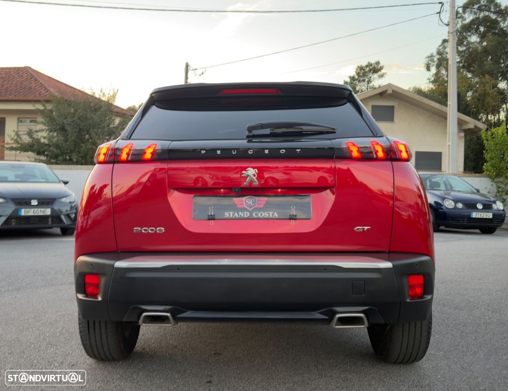 Peugeot 2008 1.2 PureTech GT EAT8 - 11