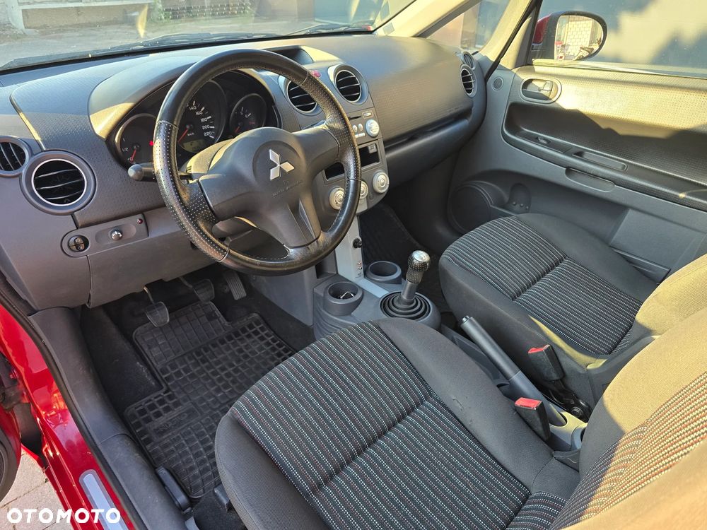 Mitsubishi Colt - 19