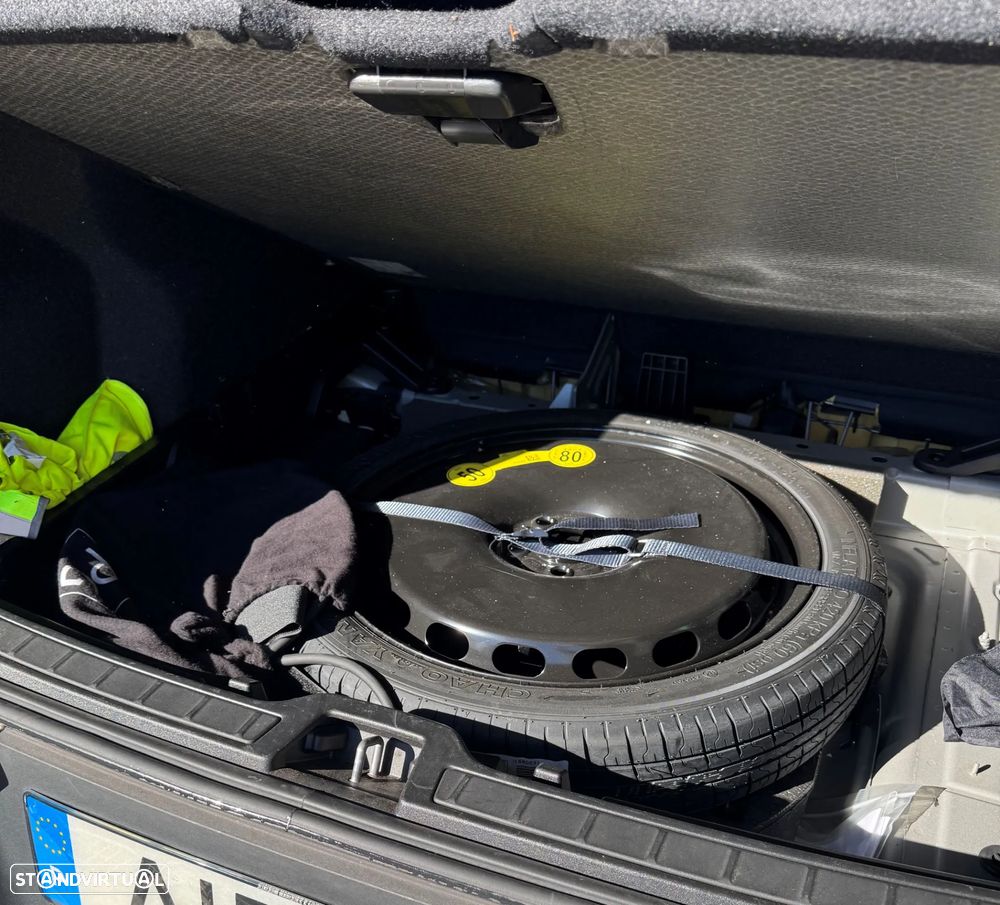 Volvo XC 40 1.5 T5 PHEV R-Design - 4