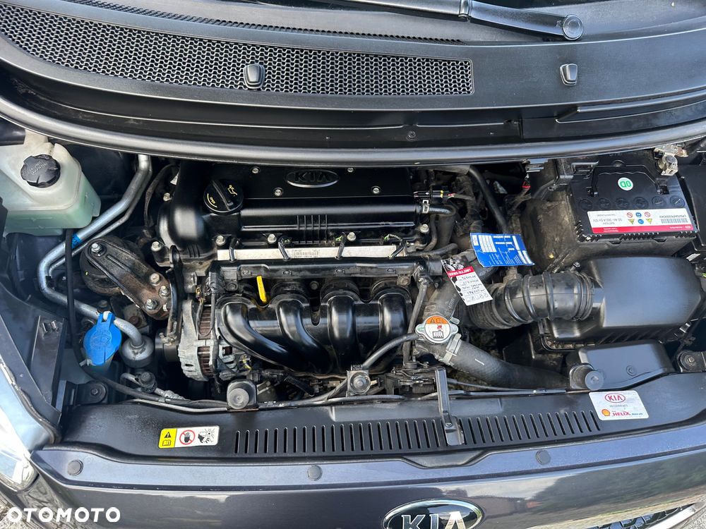 Kia Venga - 24