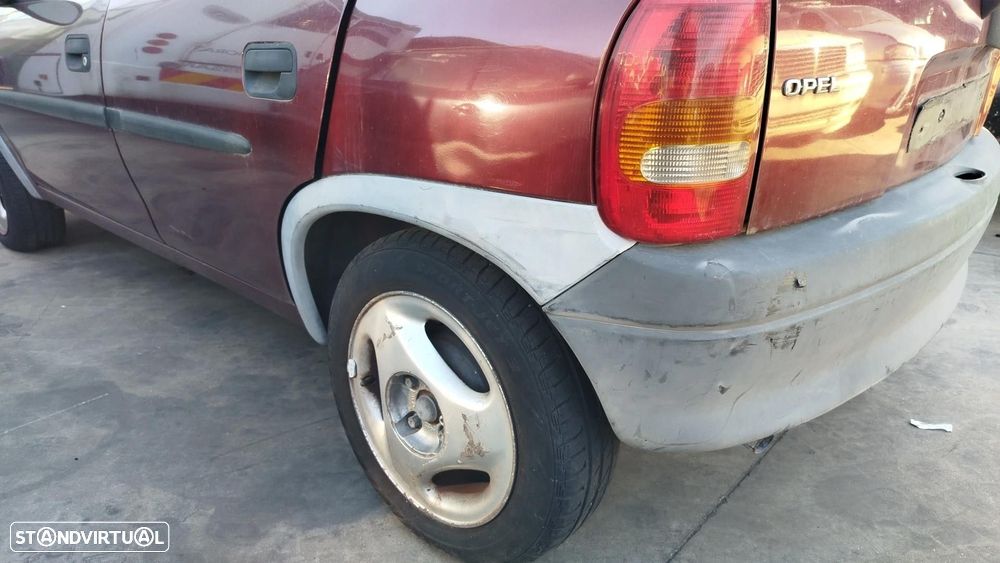 Pára-choques trás OPEL Corsa B - 3