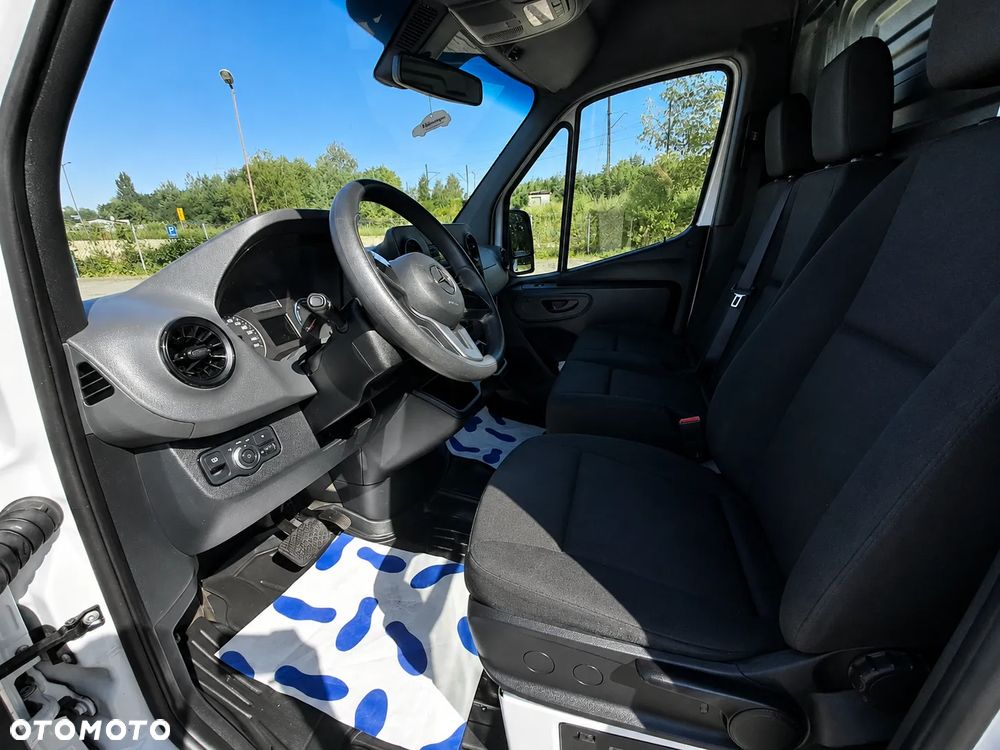Mercedes-Benz Esprinter - 17