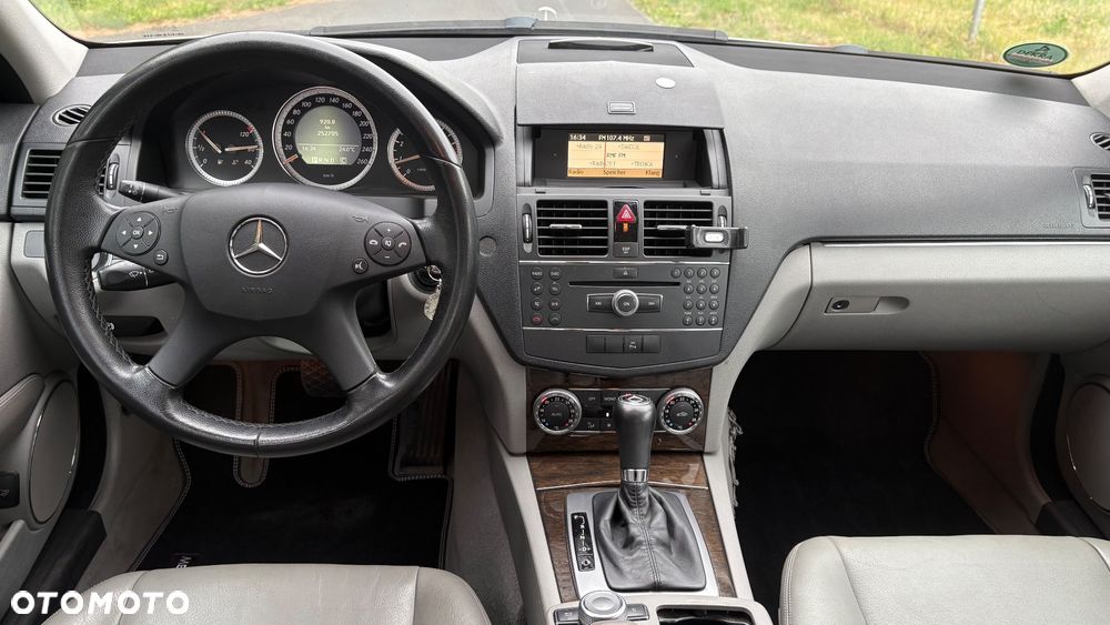 Mercedes-Benz Klasa C 280 7G-TRONIC Elegance - 28