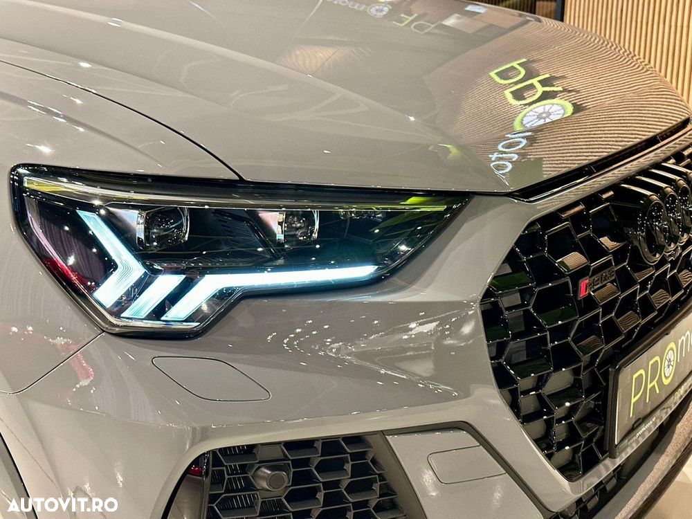 Audi RS Q3 RSQ3 2.5 TFSI quattro S tronic - 12