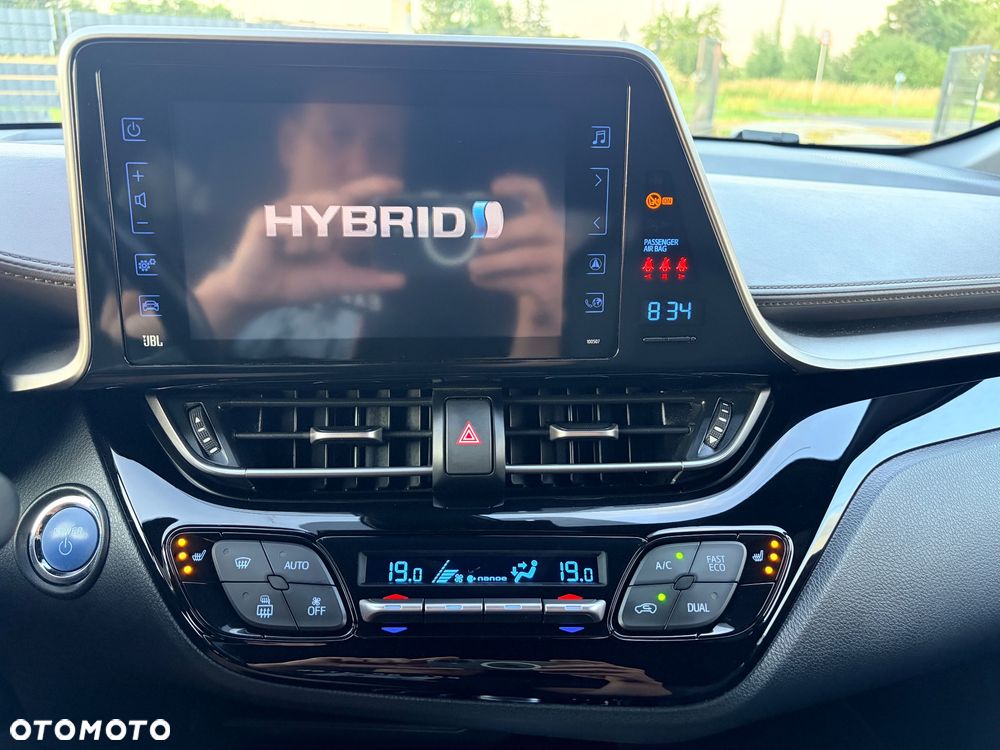 Toyota C-HR Style Selection - 9