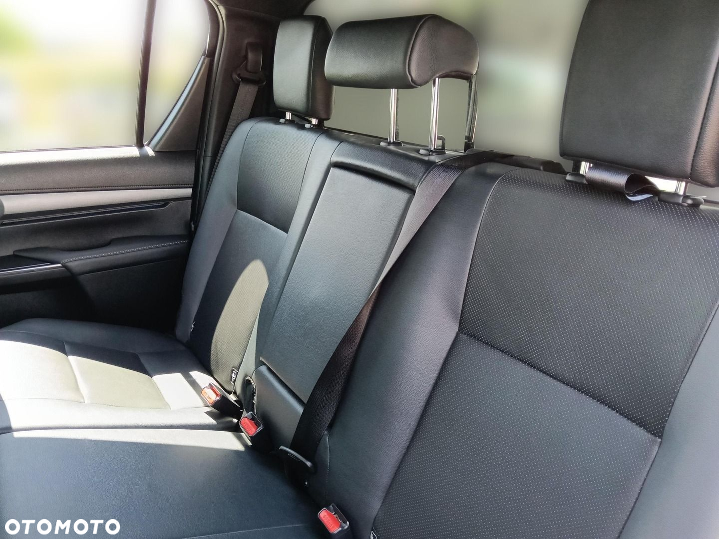 Toyota Hilux 2.8 D-4D Double Cab Invincible 4x4 - 14