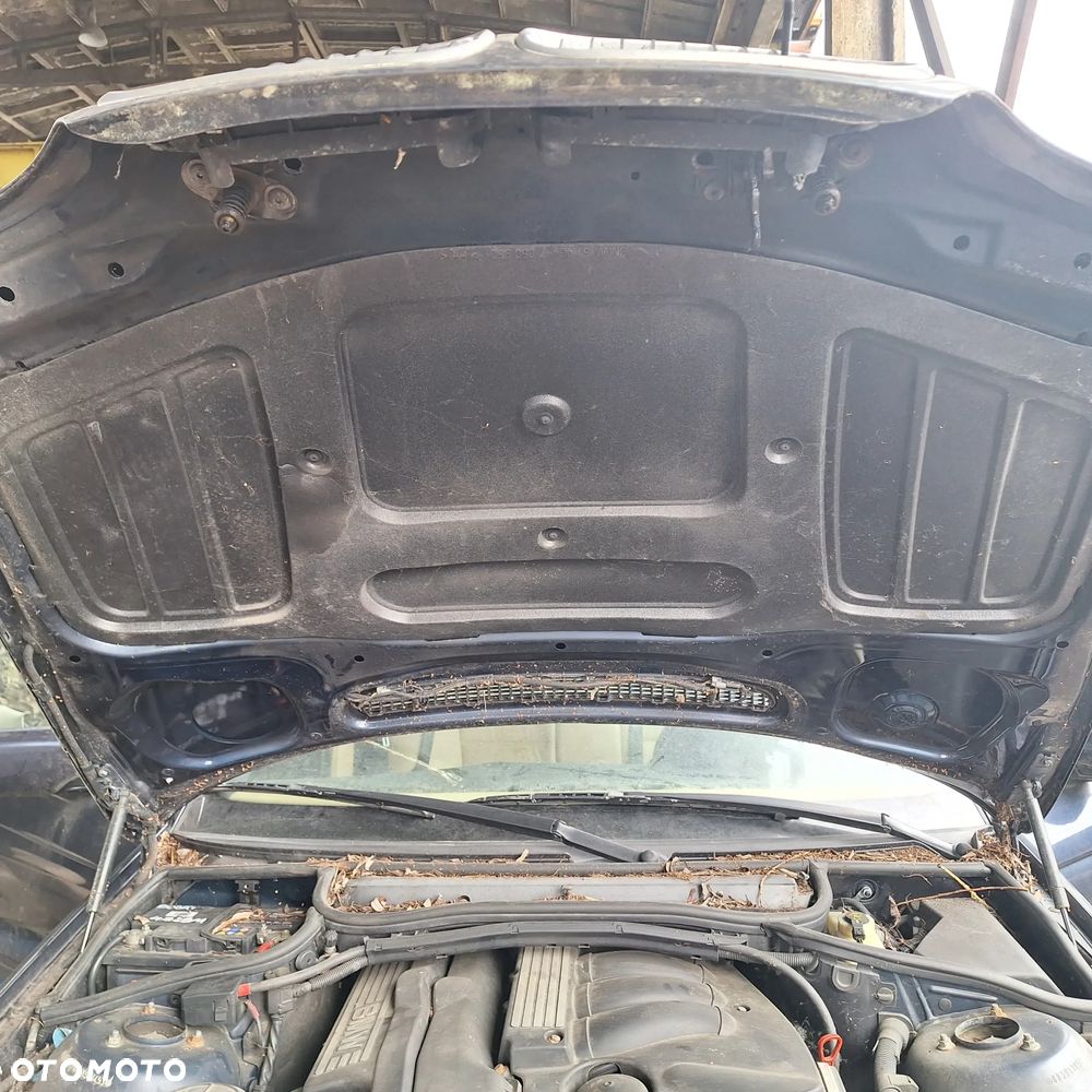 WYGLUSZENIE MASKI BMW E46 - 2