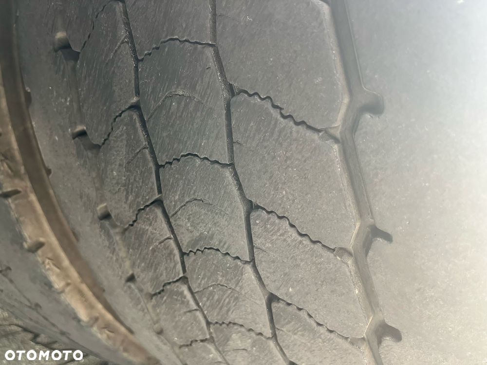 Mercedes-Benz Actros - 21