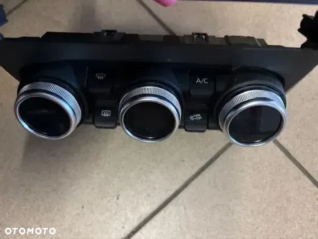 PANEL KLIMATYZACJI RENAULT CLIO V ARKANA CAPTUR II 275100936R - 2