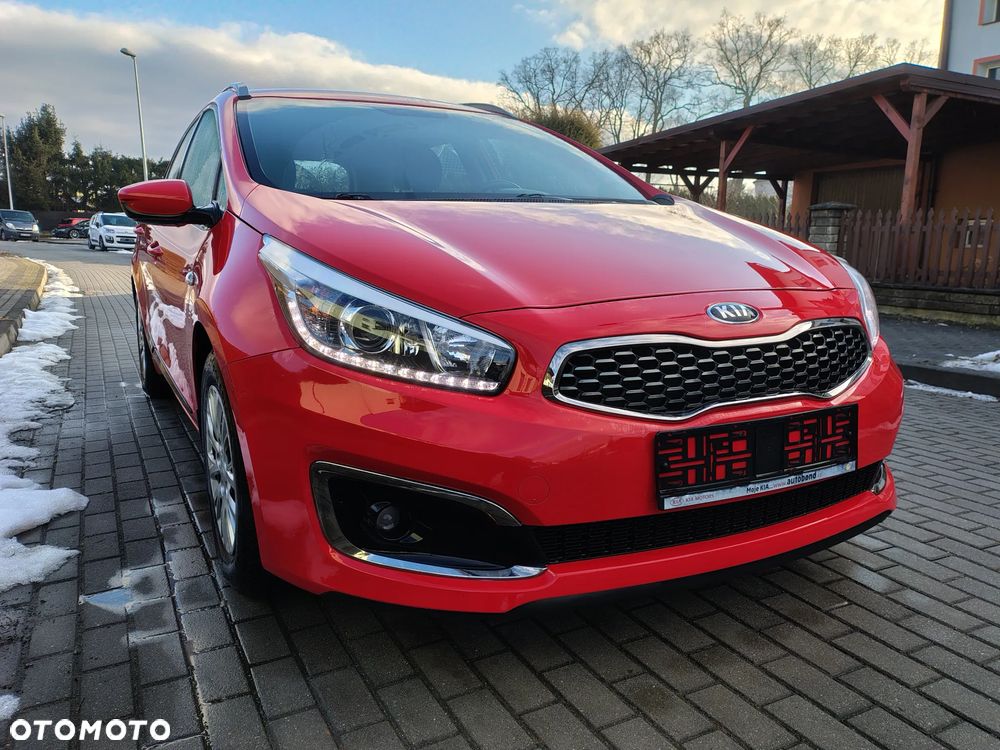 Kia Ceed 1.6 GDI ISG Dream-Team Edition - 16