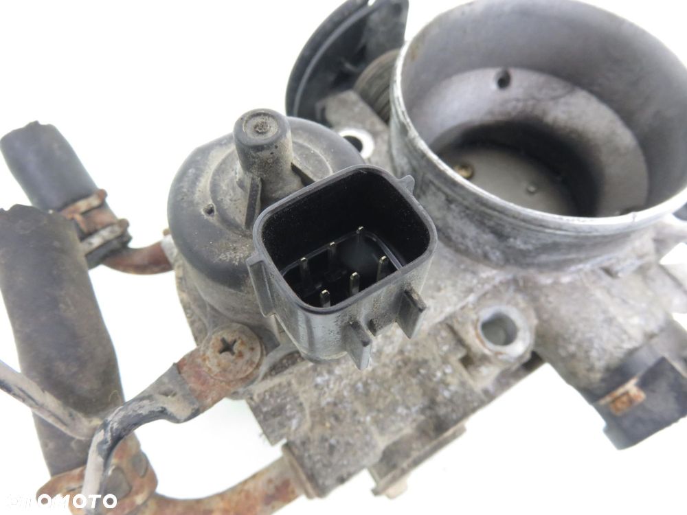 PRZEPUSTNICA MITSUBISHI CARISMA 1.6 - 3