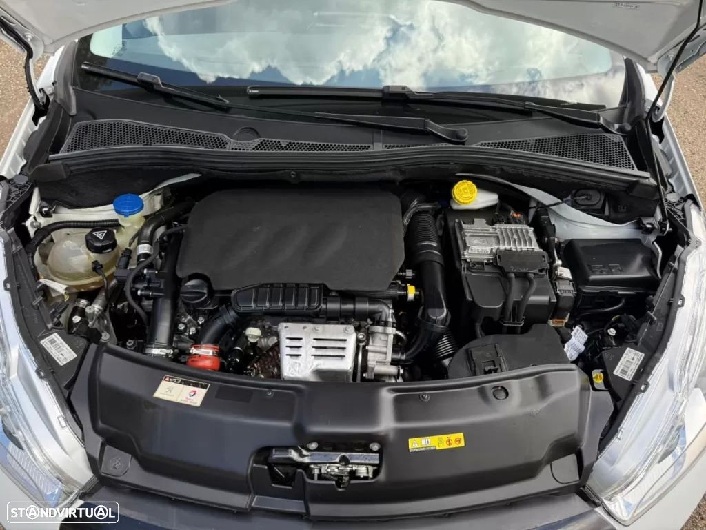 Peugeot 208 1.2 PureTech GT Line - 18