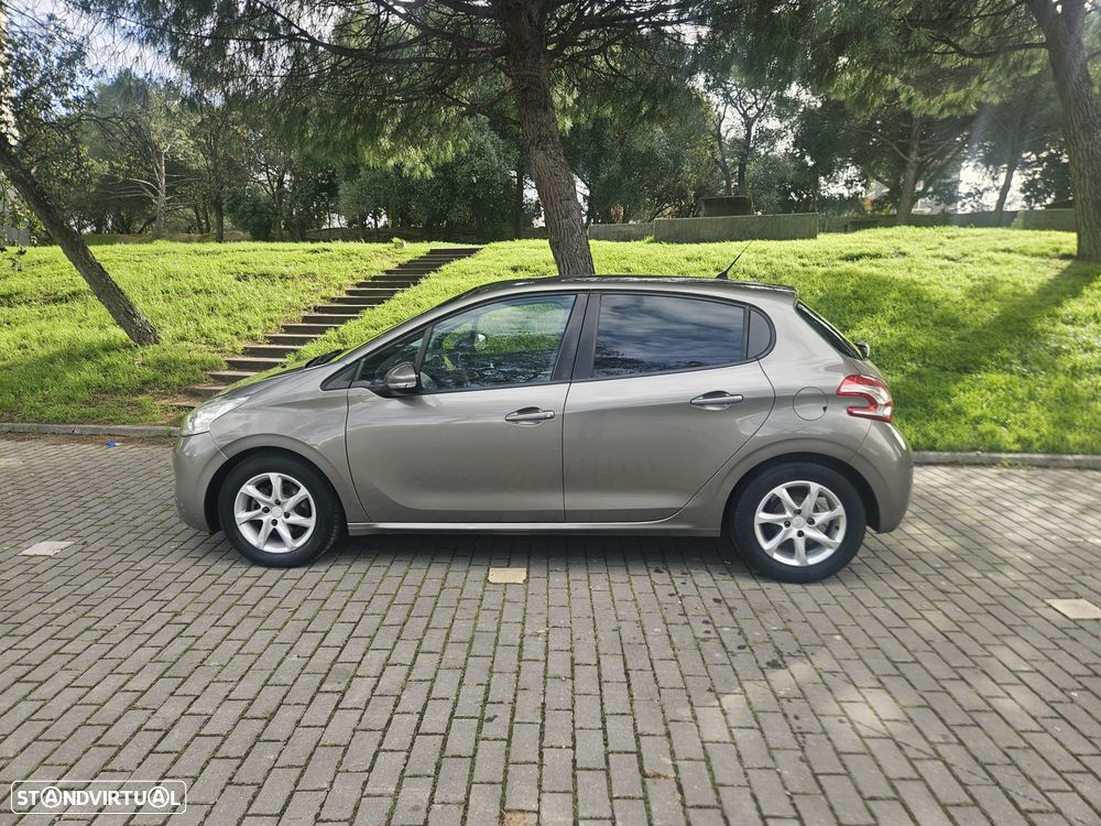 Peugeot 208 1.4 HDi - 9