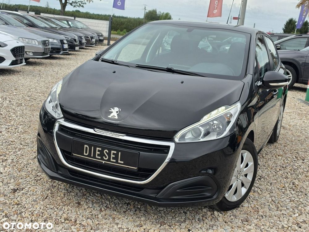 Peugeot 208 - 10