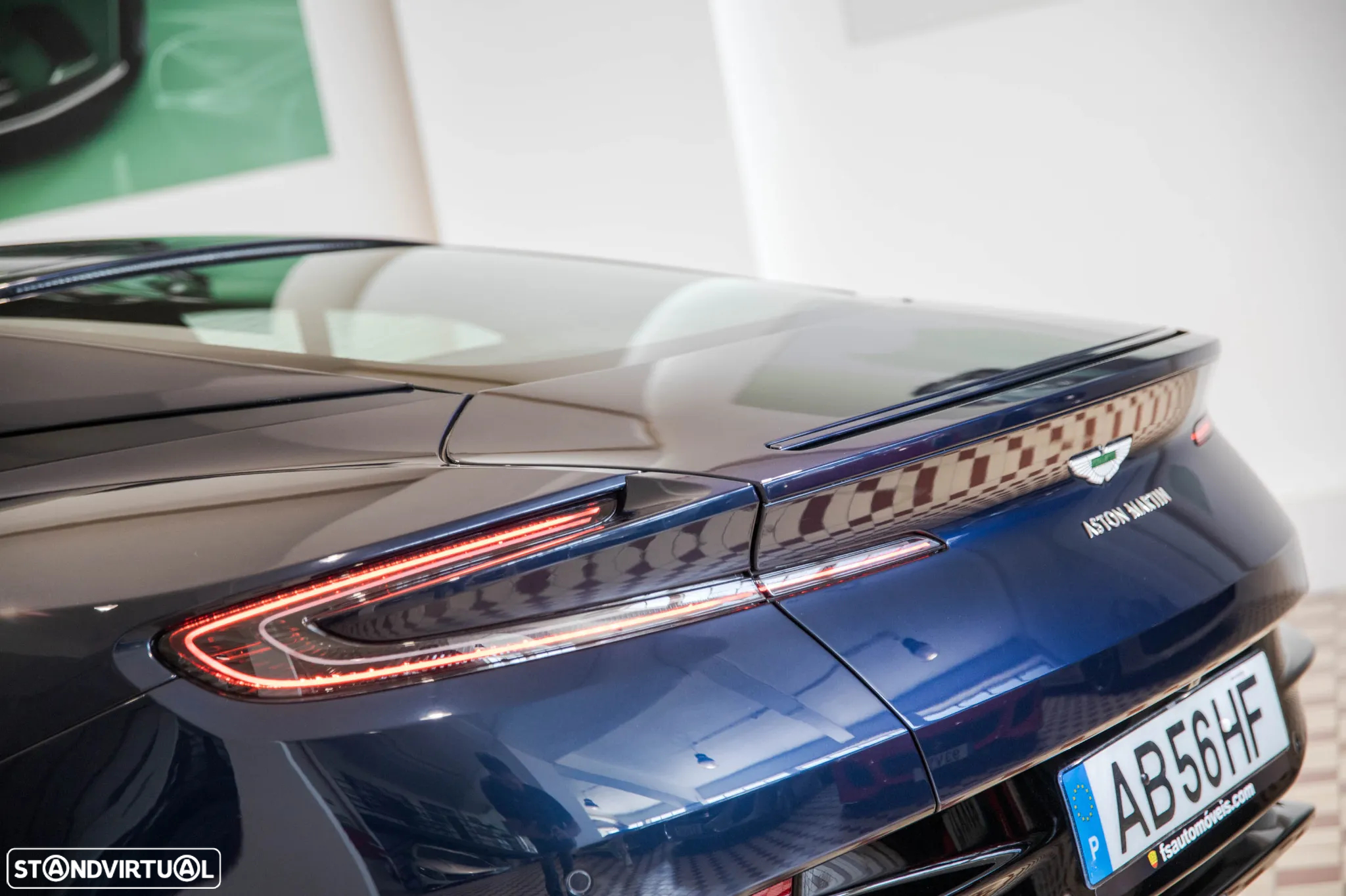 Aston Martin DB11 Coupé V8 Auto - 10