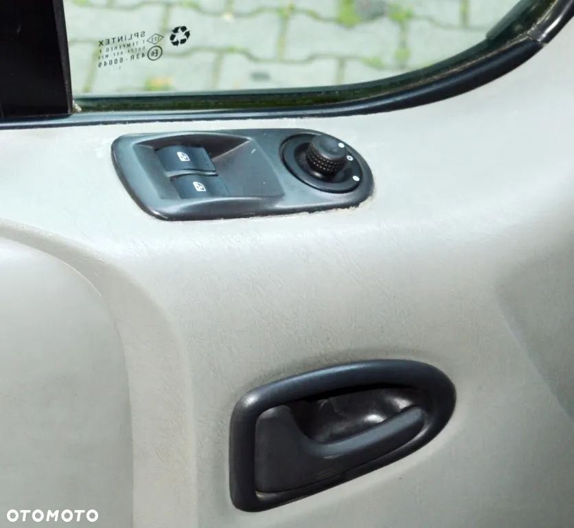 Opel VIVARO - 30
