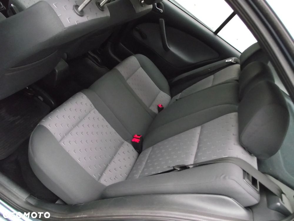 Skoda Octavia 1.6 Tour - 20