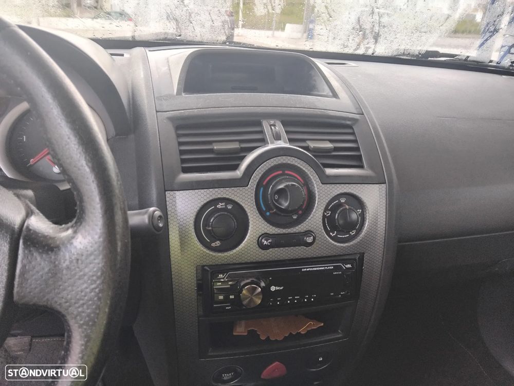 Renault Mégane Break 1.5 dCi C Dynamique - 8