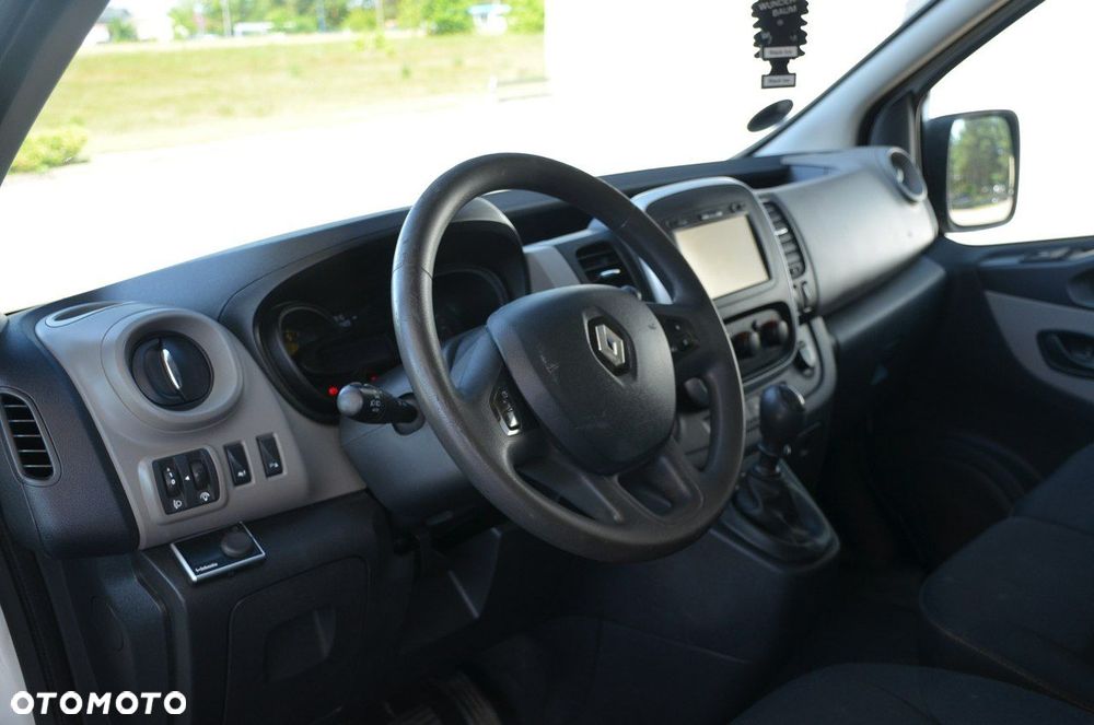 Renault Trafic - 19