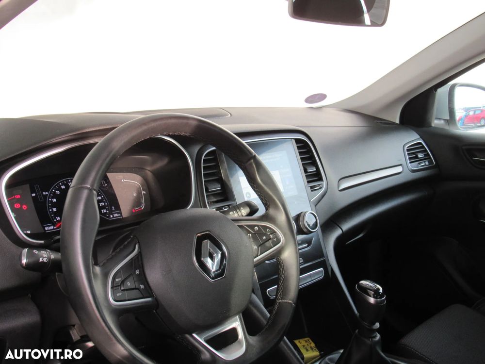 Renault Megane TCe 140 GPF BUSINESS EDITION - 25