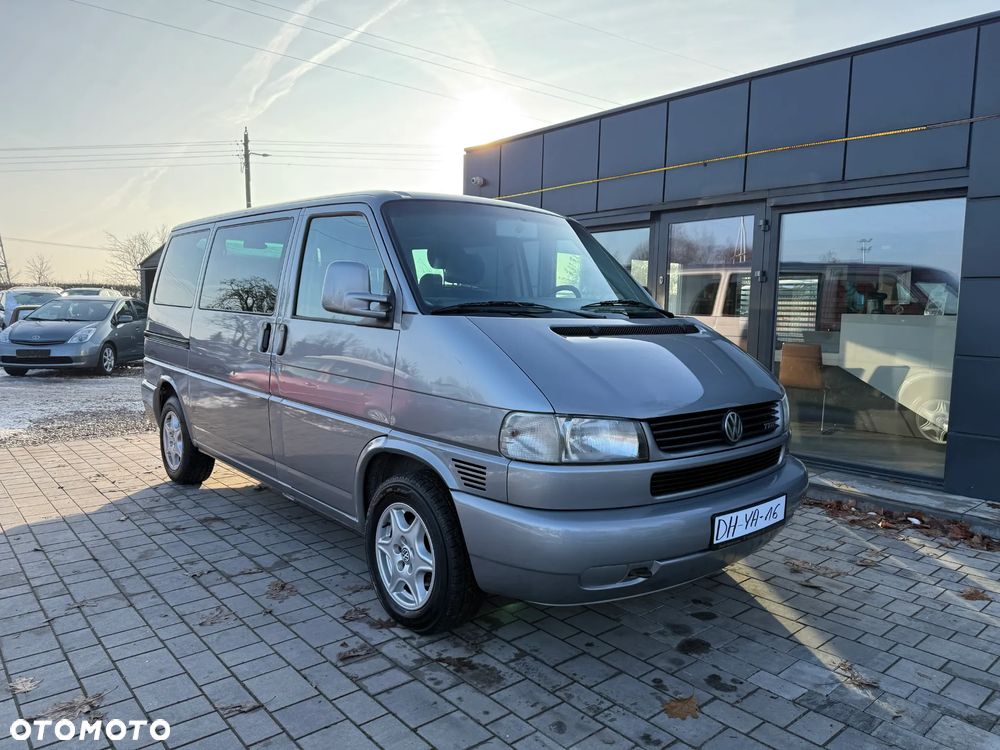 Volkswagen Multivan Standard - 2