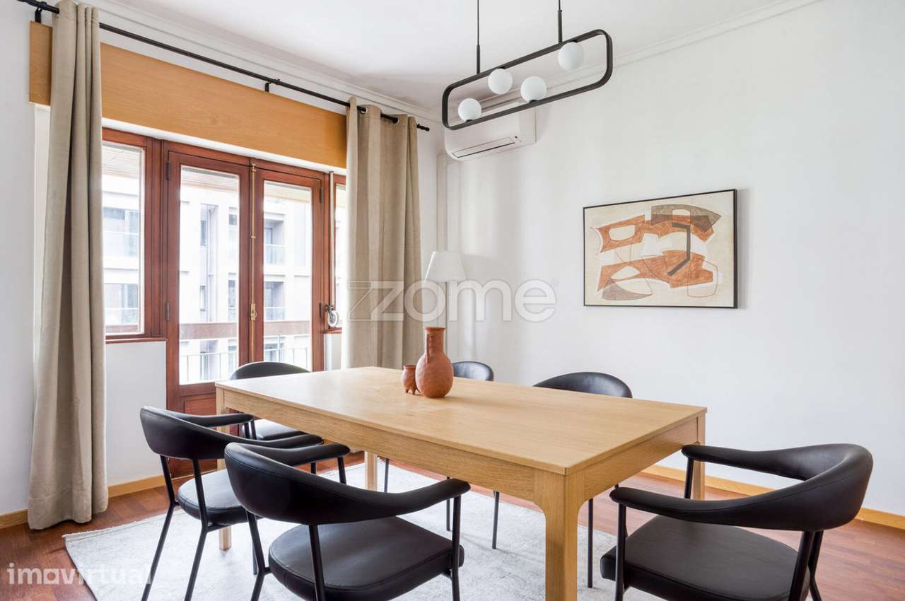 Apt T3 totalmente renovado no centro de Lisboa, junto à Gulbenkian - Grande imagem: 5/23