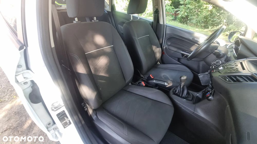 Ford Fiesta 1.25 Ambiente EU5 - 23