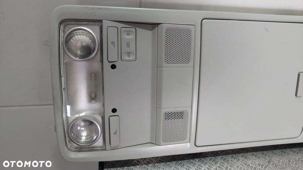 LAMPKA OŚWIETLENIE WNĘTRZA TUNEL SUFITOWY SCHOWKI VW GOLF V PLUS R2005 - 2