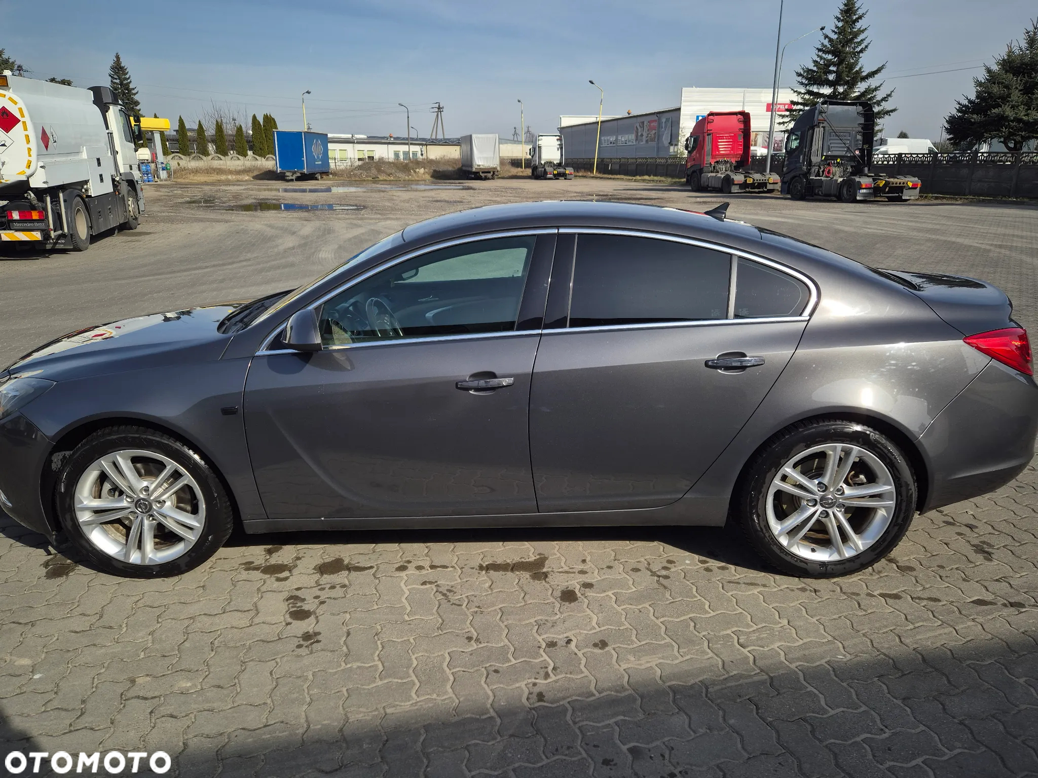 Opel Insignia 2.0 CDTI automatik Design Edition - 4